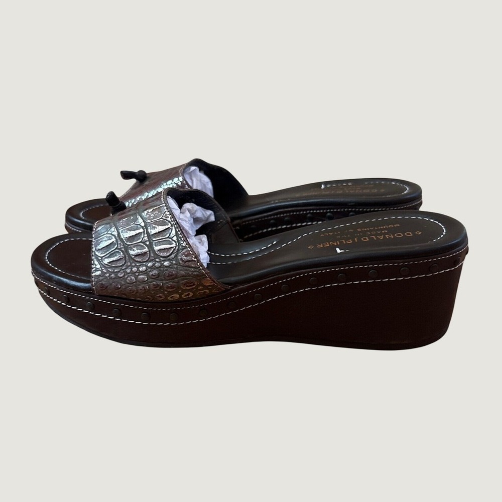 Donald J Pliner Wedge Sandals Womens Brown Metallic Croc Embossed SIZE 8